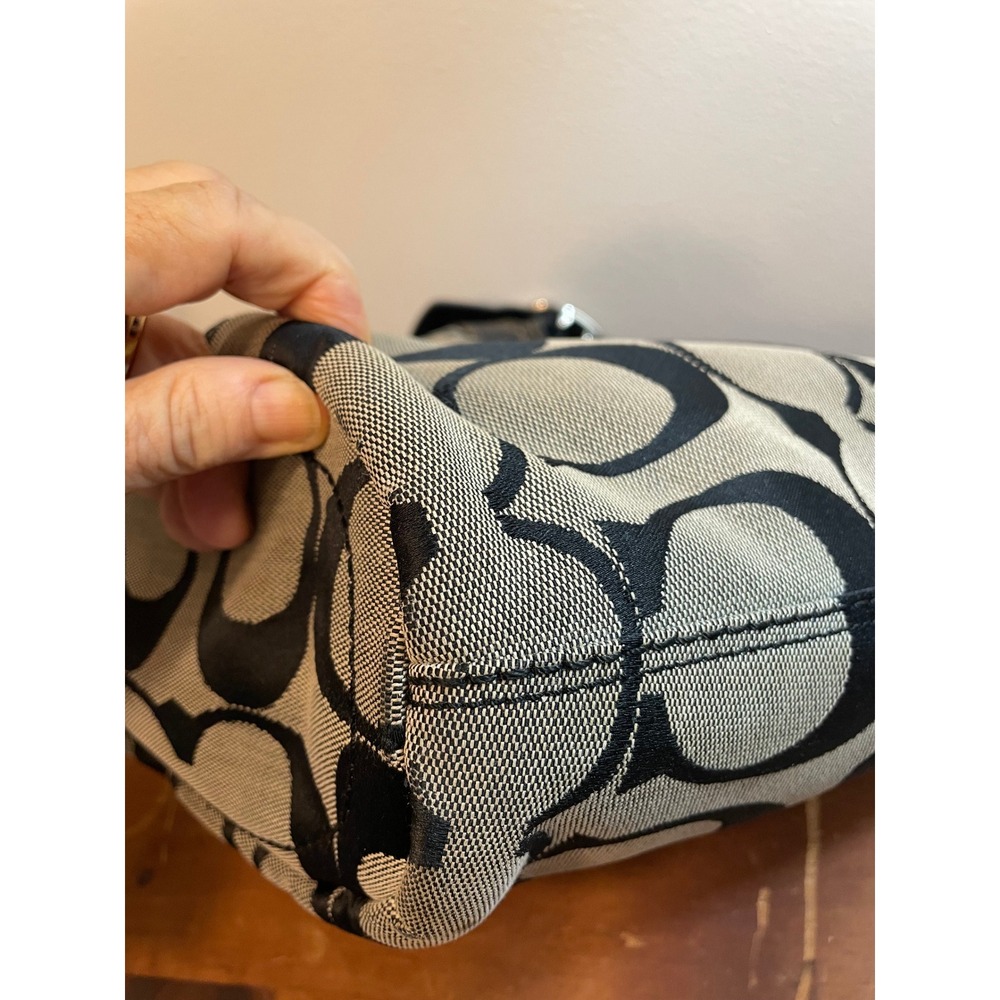 COACH Black & Gray Signature Canvas Leather Trim‎ Hobo Crossbody Bag F13358 GUC - Picture 7 of 11